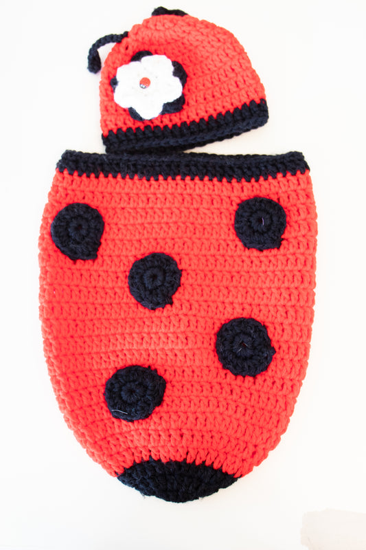 Hand Crochet Newborn Photo Prop - Lady Bug Cocoon and Hat - Professional Use - B22