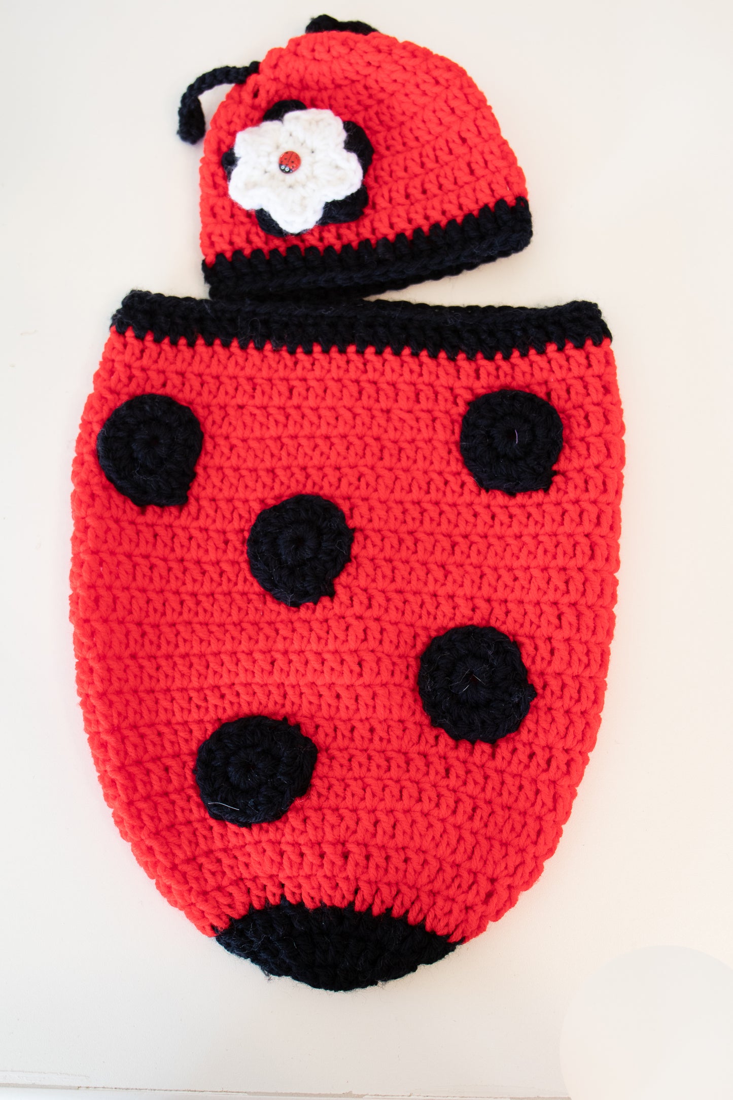 Hand Crochet Newborn Photo Prop - Lady Bug Cocoon and Hat - Professional Use - B22