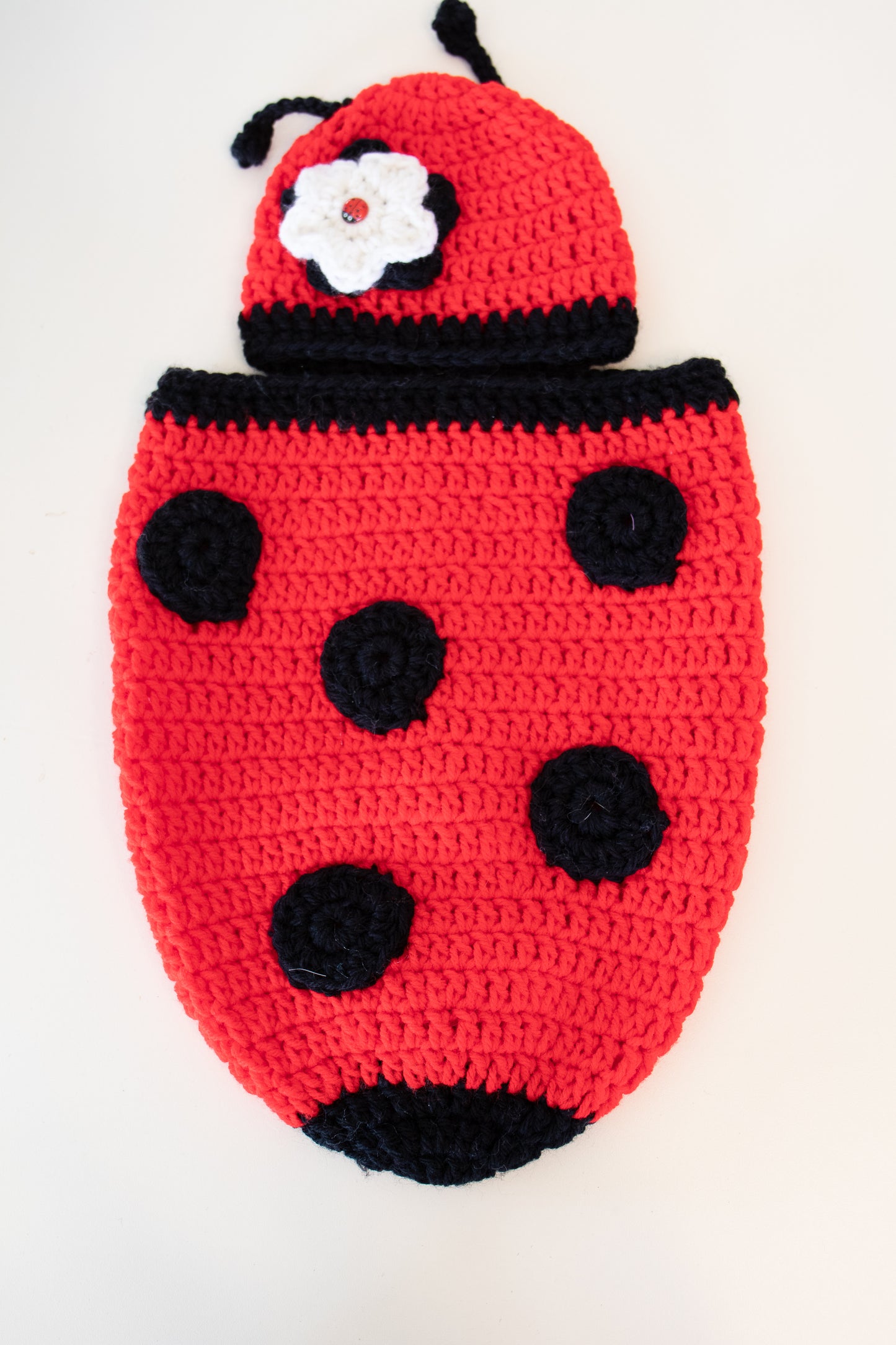 Hand Crochet Newborn Photo Prop - Lady Bug Cocoon and Hat - Professional Use - B22